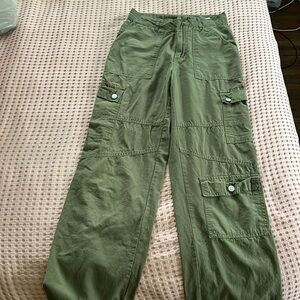 Green cargo jean pants